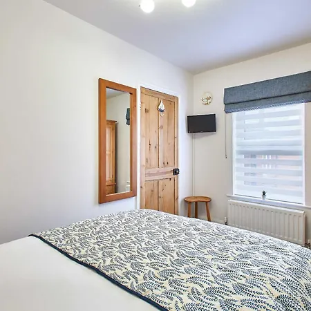 Host & - Sunstar Holiday home Whitby