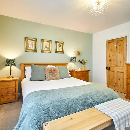 Host & - Sunstar Nyaraló Whitby